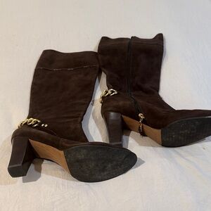 Elegant Brown Women's Boots with Gold Chain Detail